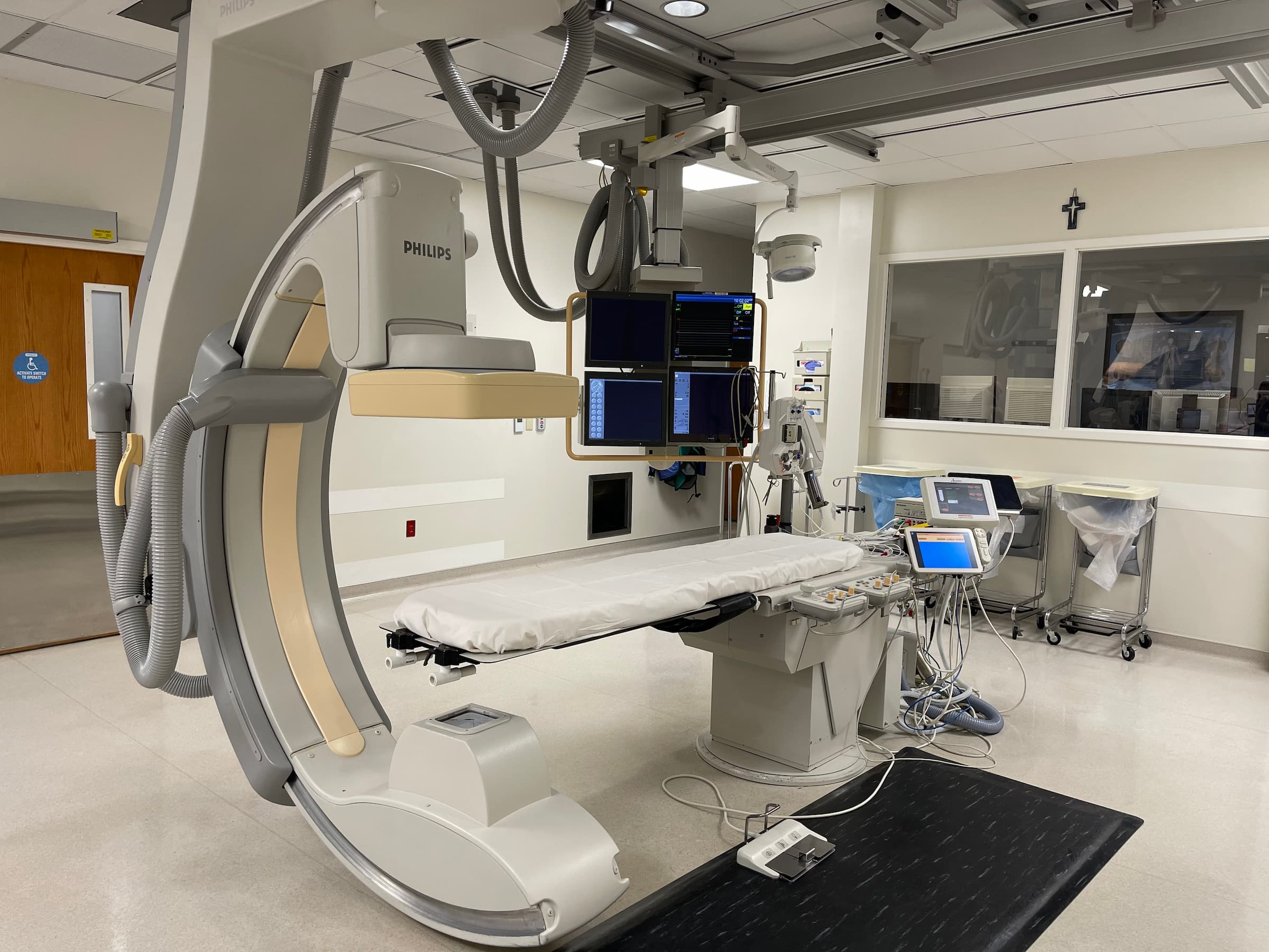 photo of inside a cardiac catherization cardiac cath lab at NMC Health Medical Center Newton KS Cardiac care newton ks