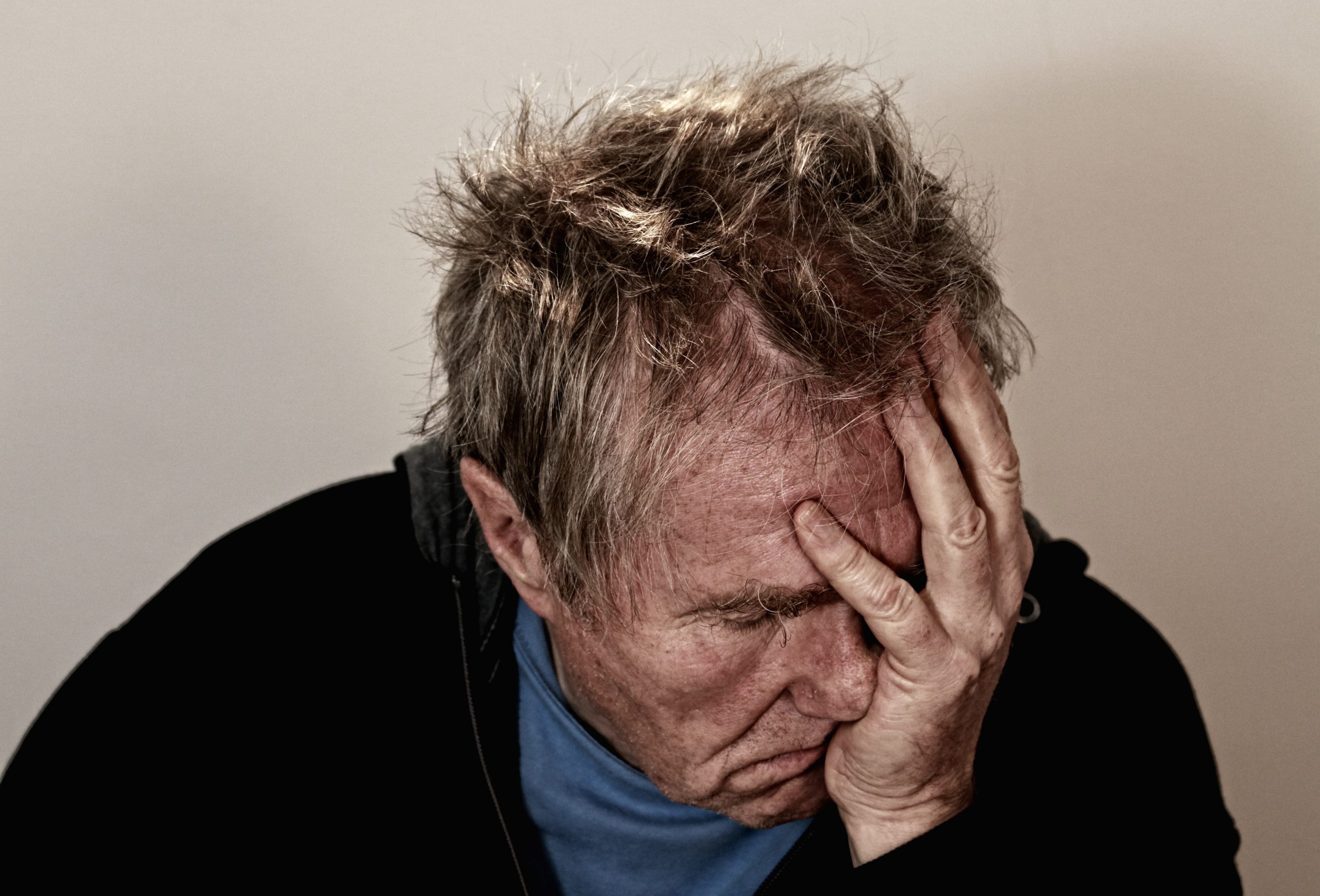 disappointed-elderly-facepalm-23180