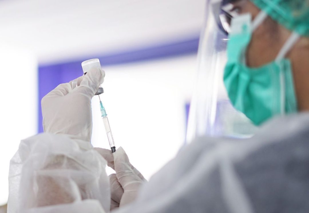 anesthesia injection is prepared by medical staff